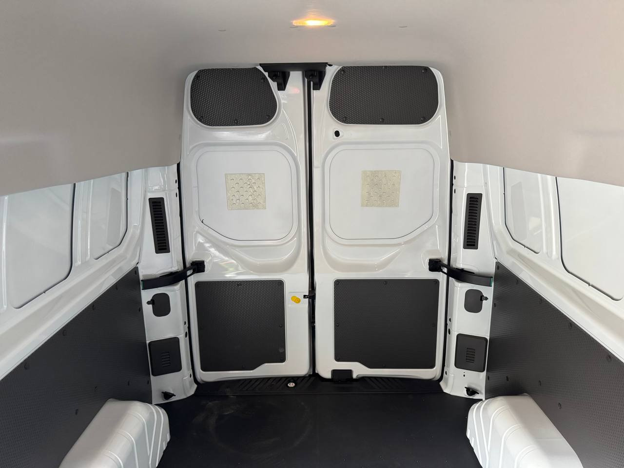 Новый Легковой фургон FORD Transit Custom: фото 9