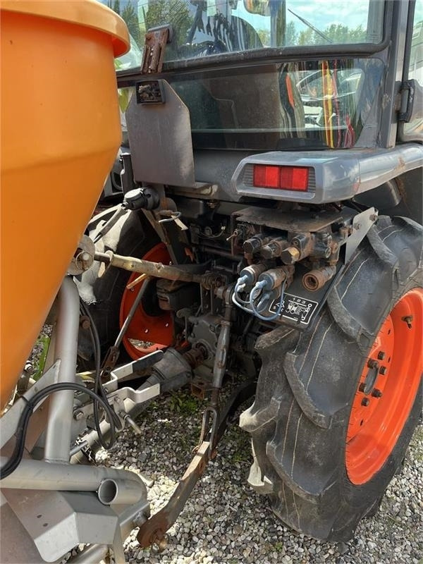 Kubota STW37 Kun 1144 timer - Коммунальный трактор: фото 3 Kubota STW37 Kun 1144 timer - Коммунальный трактор: фото 3