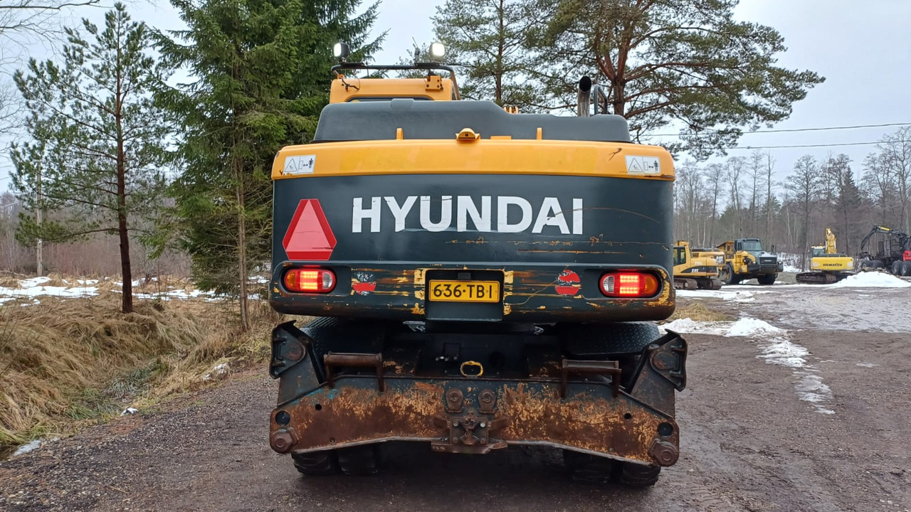 Hyundai Robex 140W-9A - Колёсный экскаватор: фото 4 Hyundai Robex 140W-9A - Колёсный экскаватор: фото 4