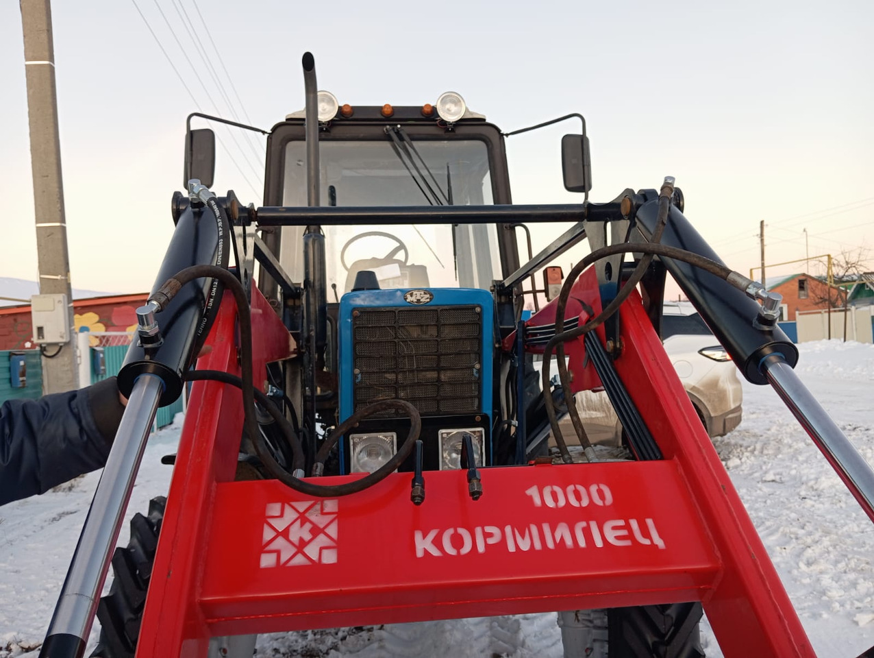 Кормилец 1000 - Фронтальный погрузчик для трактора для Фронтальных погрузчиков для тракторов: фото 3 Кормилец 1000 - Фронтальный погрузчик для трактора для Фронтальных погрузчиков для тракторов: фото 3