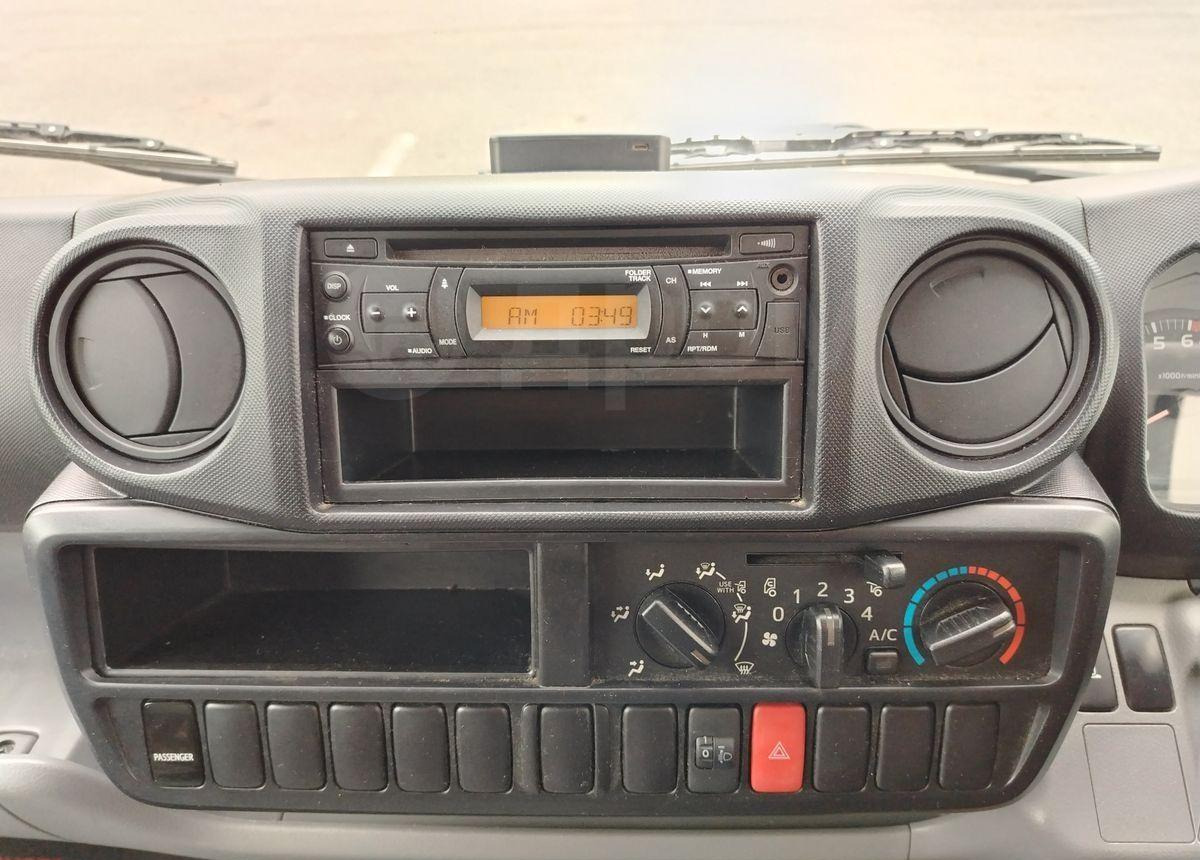 Тентованный грузовик Toyota Dyna: фото 36 Тентованный грузовик Toyota Dyna: фото 36