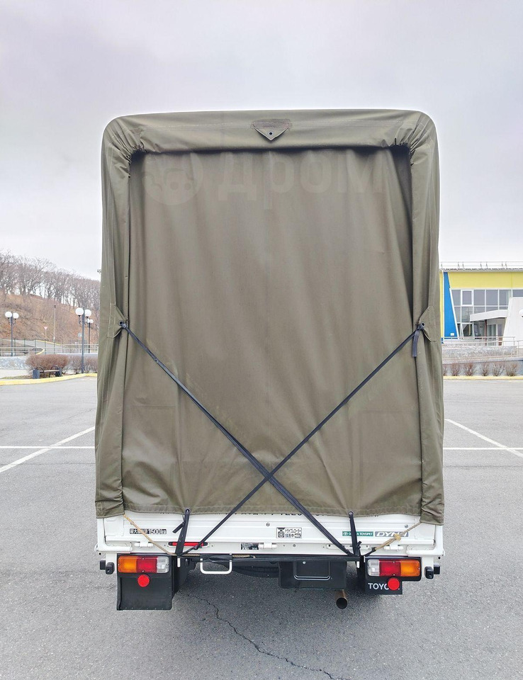 Тентованный грузовик Toyota Dyna: фото 9 Тентованный грузовик Toyota Dyna: фото 9