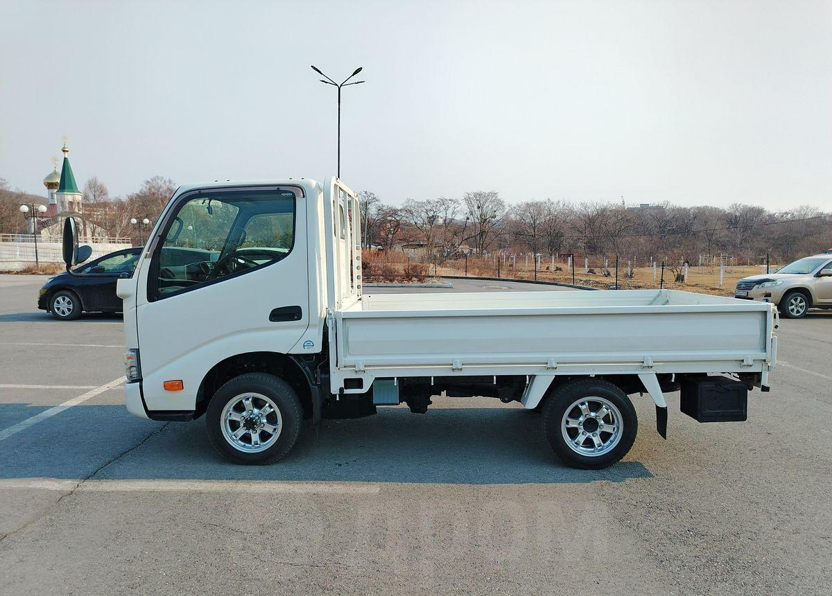 Toyota Dyna - Бортовой грузовик/ Платформа: фото 5 Toyota Dyna - Бортовой грузовик/ Платформа: фото 5