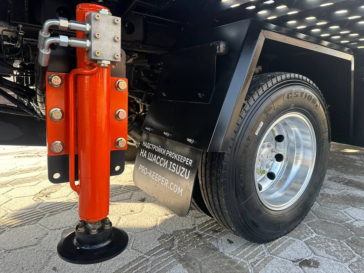 Эвакуатор Эвакуаторная платформа 4.5 т на шасси Isuzu Elf: фото 43 Эвакуатор Эвакуаторная платформа 4.5 т на шасси Isuzu Elf: фото 43