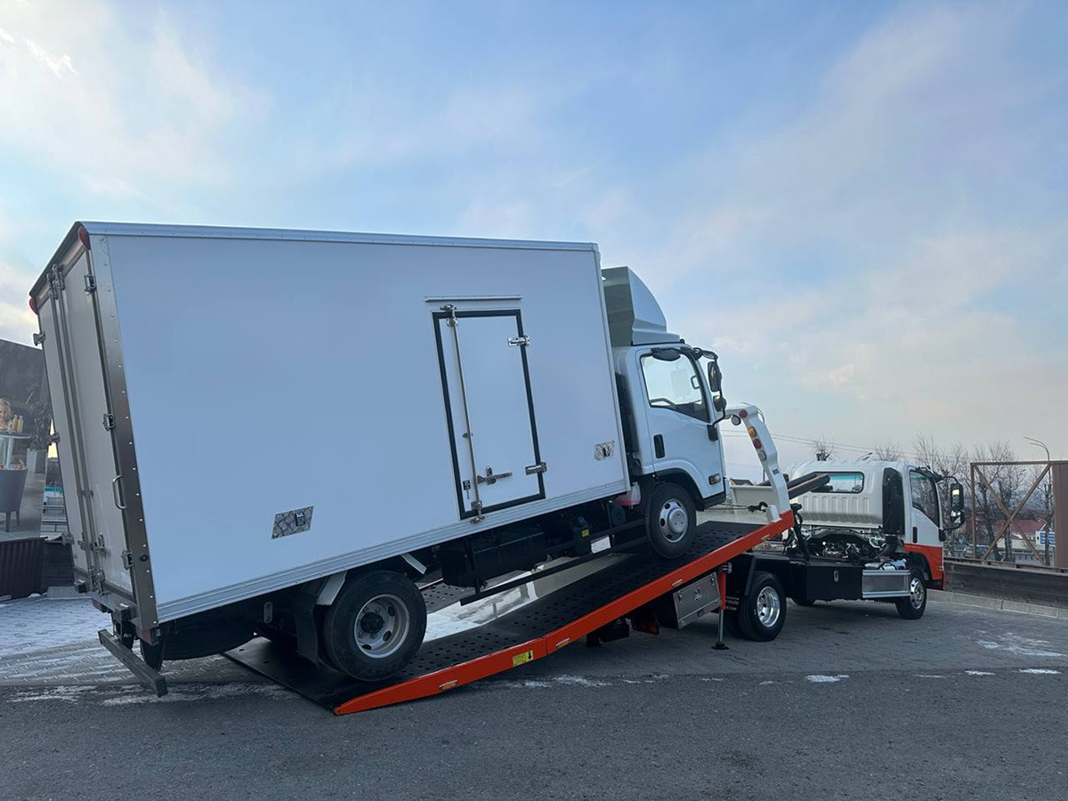 Эвакуатор Эвакуаторная платформа 4.5 т на шасси Isuzu Elf: фото 19 Эвакуатор Эвакуаторная платформа 4.5 т на шасси Isuzu Elf: фото 19