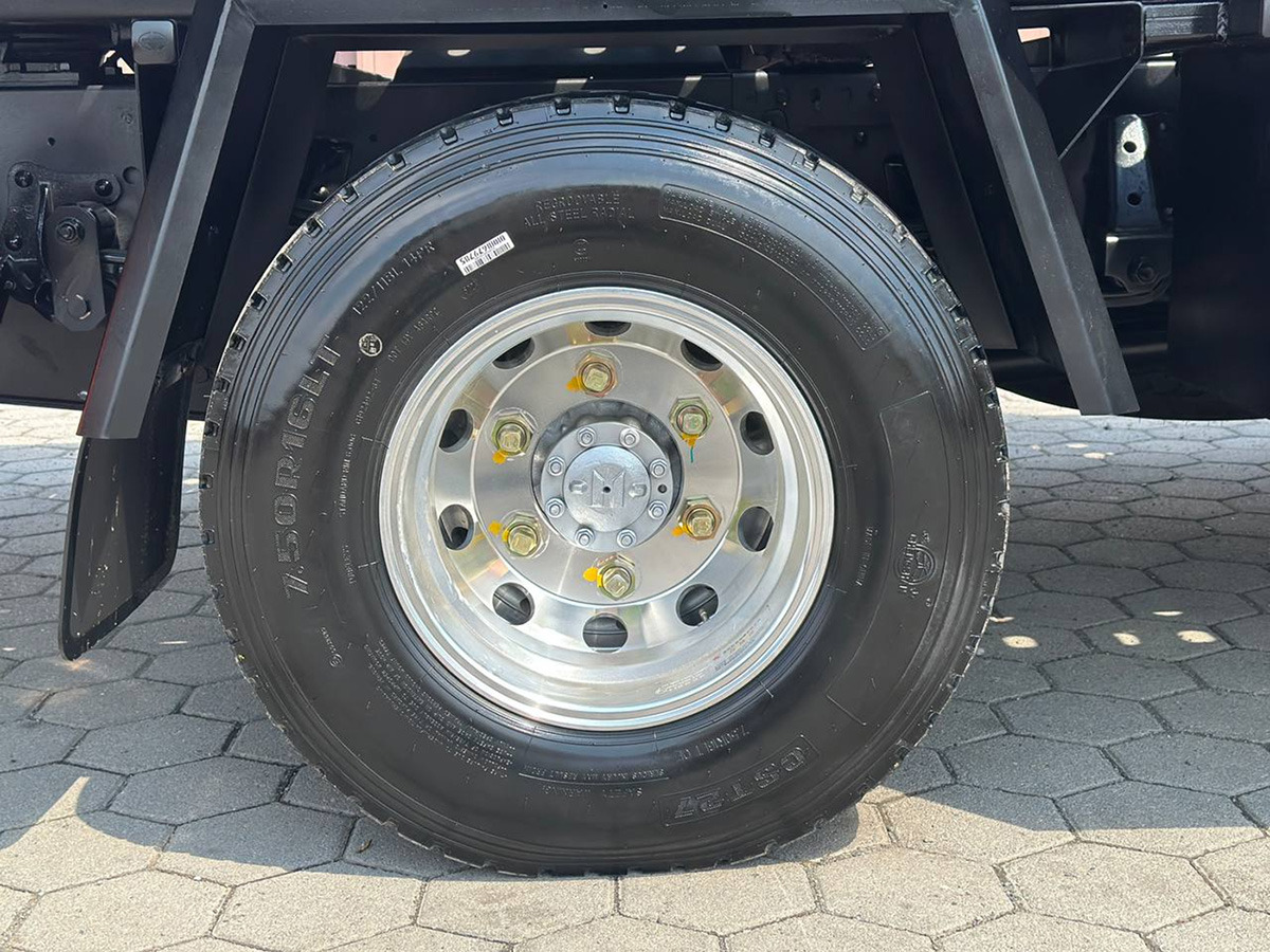 Эвакуатор Эвакуаторная платформа 4.5 т с КМУ 3.2 т на шасси Isuzu Elf: фото 37