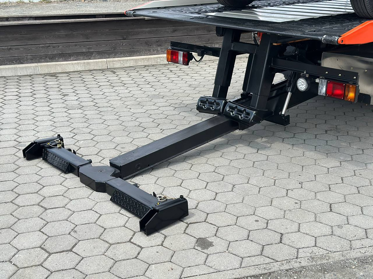 Эвакуатор Эвакуаторная платформа 4.5 т с КМУ 3.2 т на шасси Isuzu Elf: фото 15