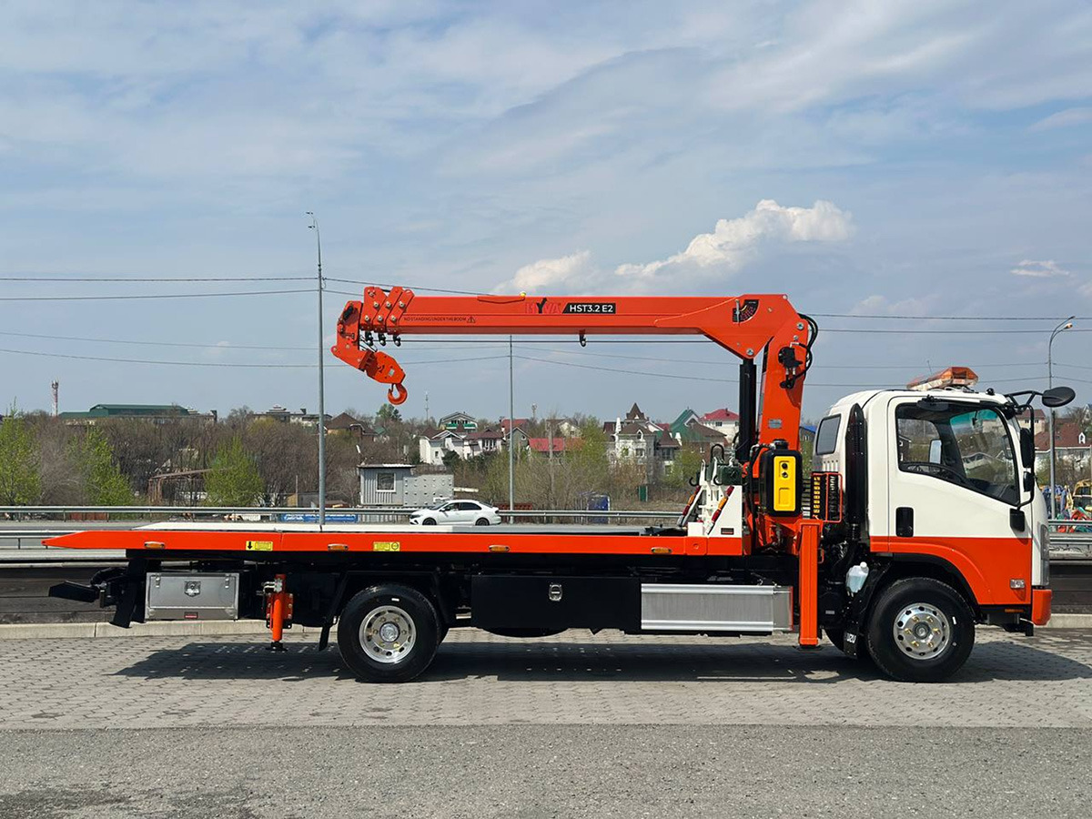 Эвакуаторная платформа 4.5 т с КМУ 3.2 т на шасси Isuzu Elf - Эвакуатор: фото 2 Эвакуаторная платформа 4.5 т с КМУ 3.2 т на шасси Isuzu Elf - Эвакуатор: фото 2