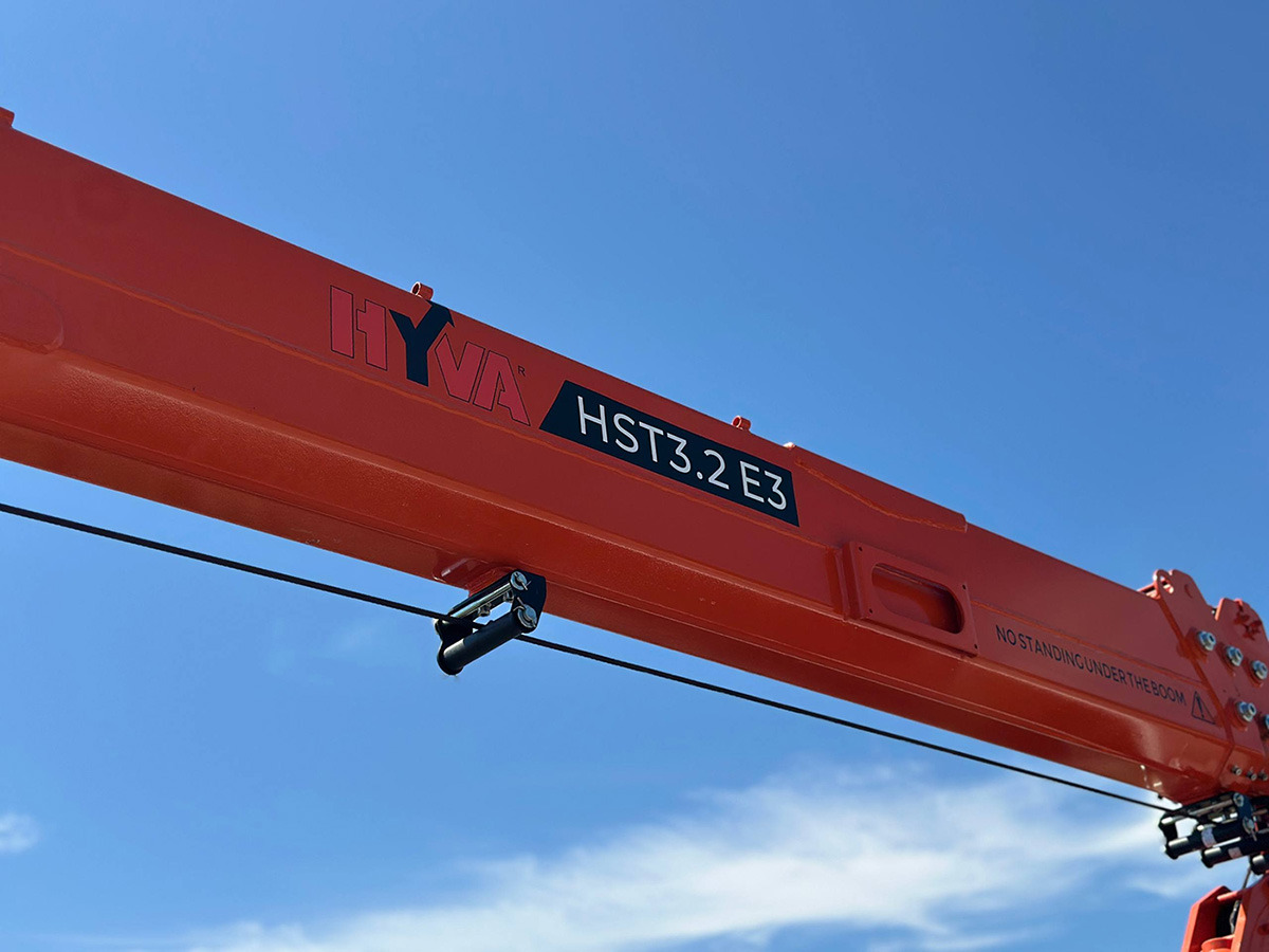 Бортовой грузовик/ Платформа, Автоманипулятор ISUZU ELF бортовой с КМУ HYVA: фото 26 Бортовой грузовик/ Платформа, Автоманипулятор ISUZU ELF бортовой с КМУ HYVA: фото 26