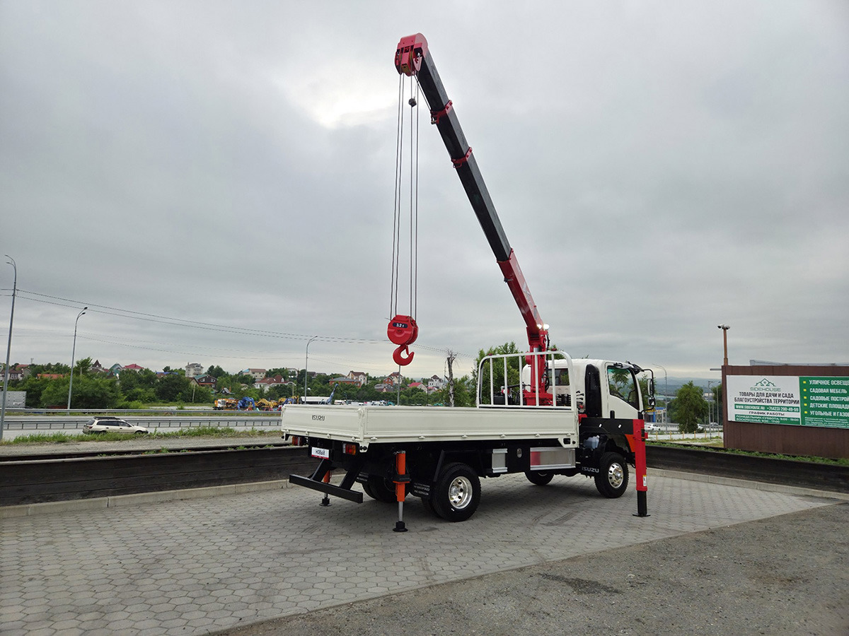 Бортовой грузовик/ Платформа, Автоманипулятор ISUZU ELF бортовой с КМУ UNIC: фото 13
