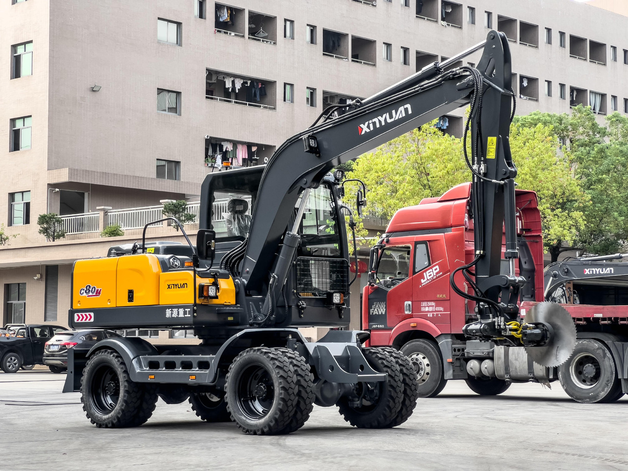 Навесная дисковая пила по дереву для XINYUAN B60Pro, B70S - Навесное оборудование для Экскаваторов: фото 3 Навесная дисковая пила по дереву для XINYUAN B60Pro, B70S - Навесное оборудование для Экскаваторов: фото 3