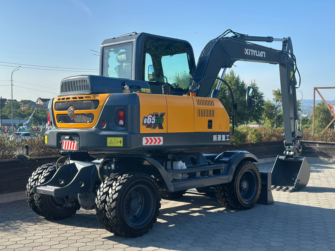 Колёсный экскаватор XINYUAN B65ECO: фото 6