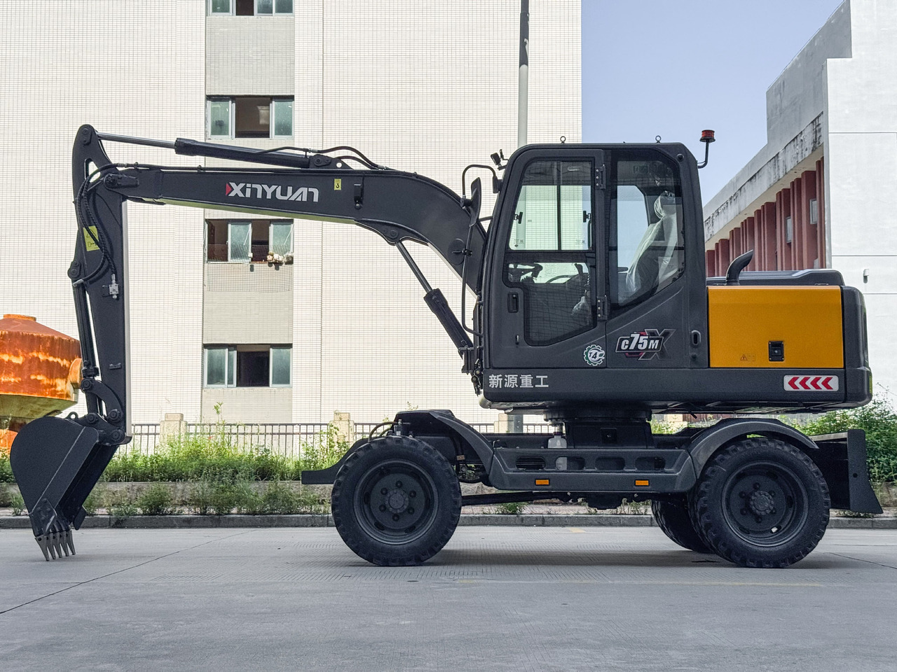 Колёсный экскаватор XINYUAN C75W: фото 7 Колёсный экскаватор XINYUAN C75W: фото 7