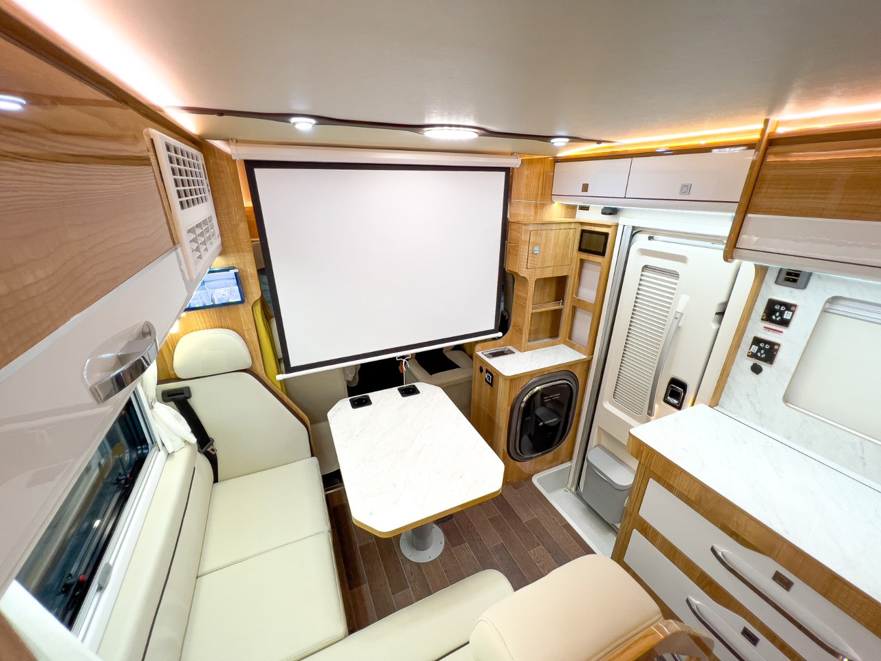 Новый Полуинтегрированный автодом IVECO Daily: фото 6 Новый Полуинтегрированный автодом IVECO Daily: фото 6