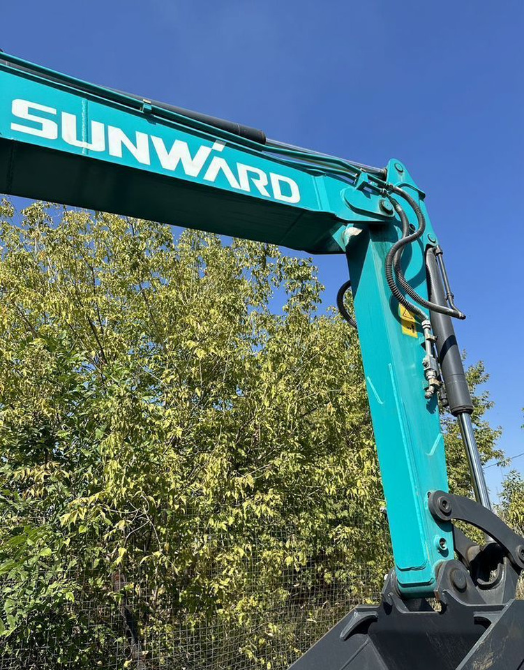 SUNWARD SWE 80E - Мини-экскаватор: фото 3 SUNWARD SWE 80E - Мини-экскаватор: фото 3