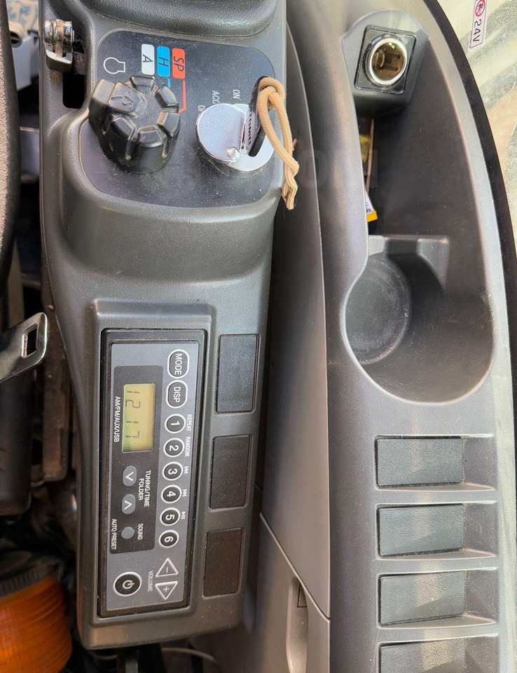 Гусеничный экскаватор Sumitomo SH300-5: фото 9