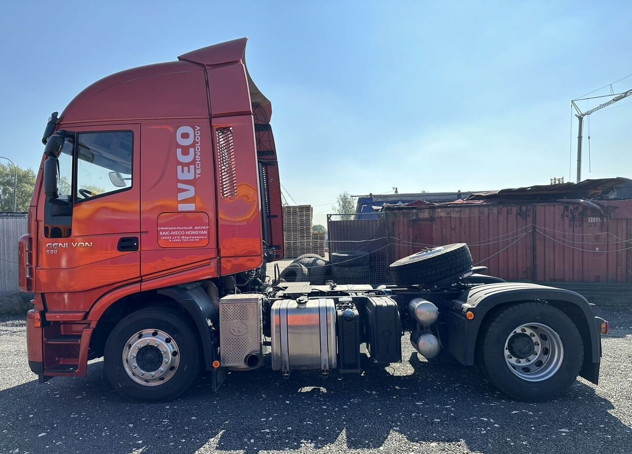 IVECO-Hongyan CQ4186 - Тягач: фото 1 IVECO-Hongyan CQ4186 - Тягач: фото 1