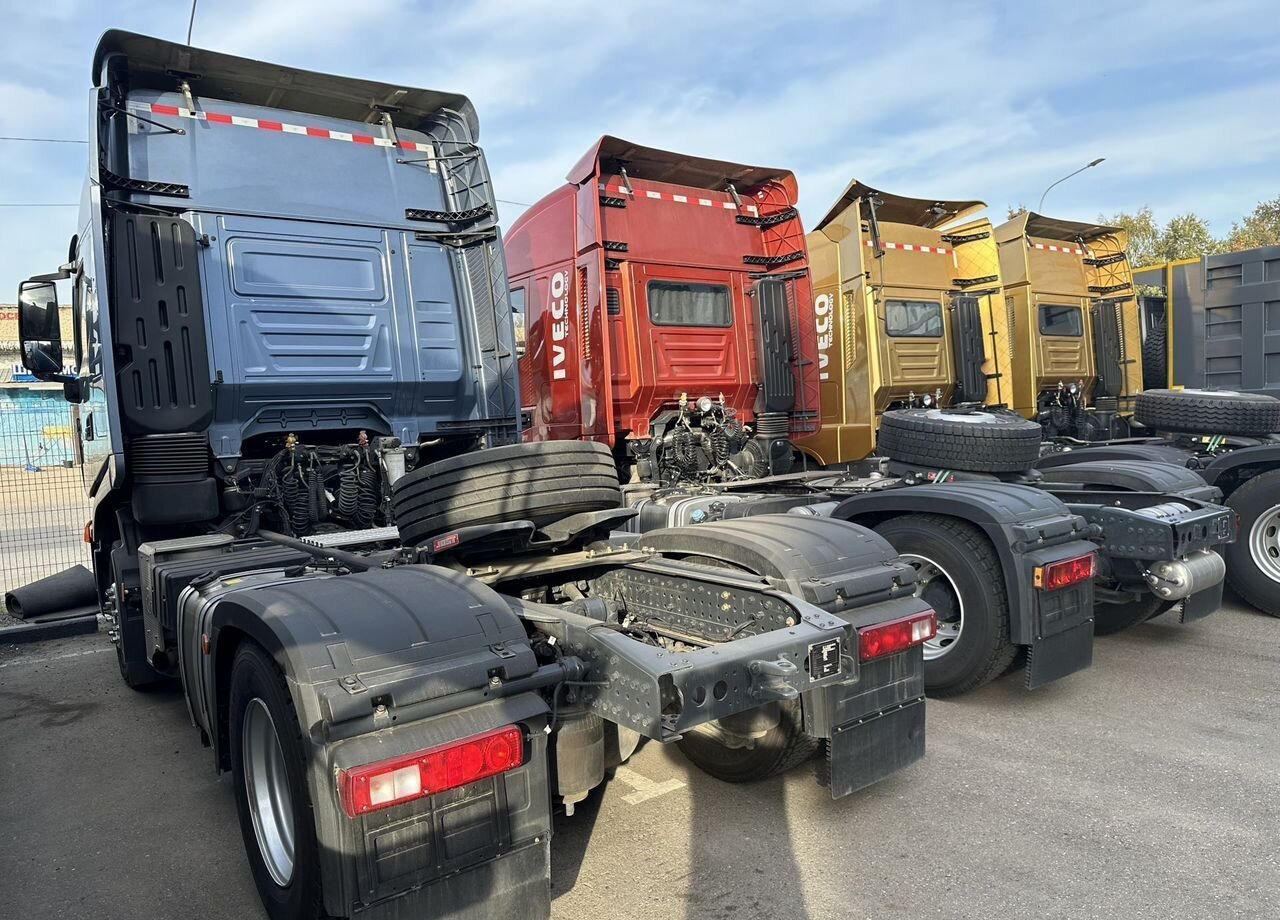 IVECO-Hongyan CQ4186 - Тягач: фото 4 IVECO-Hongyan CQ4186 - Тягач: фото 4