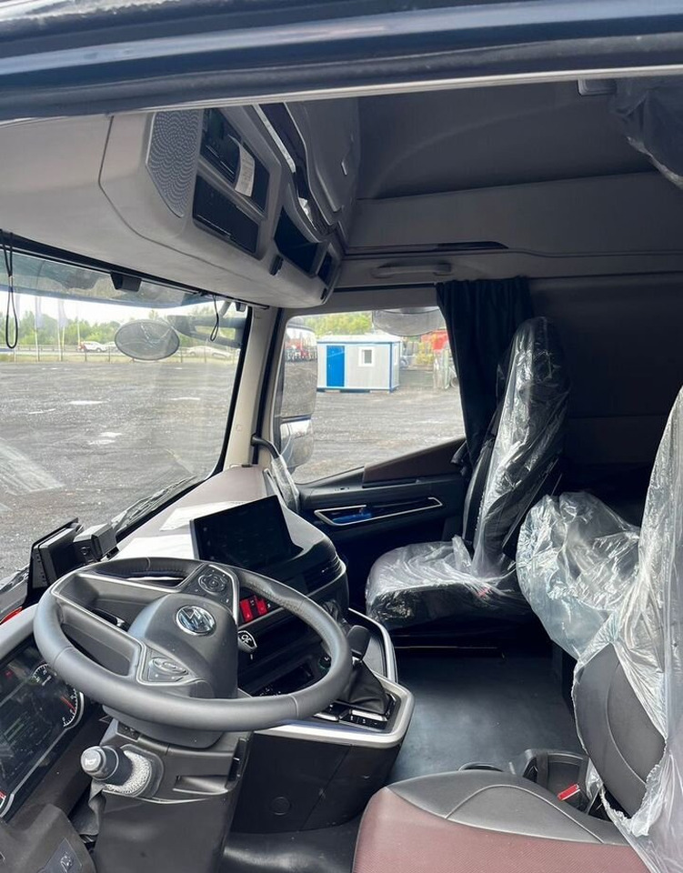 IVECO-Hongyan CQ4186 - Тягач: фото 5 IVECO-Hongyan CQ4186 - Тягач: фото 5