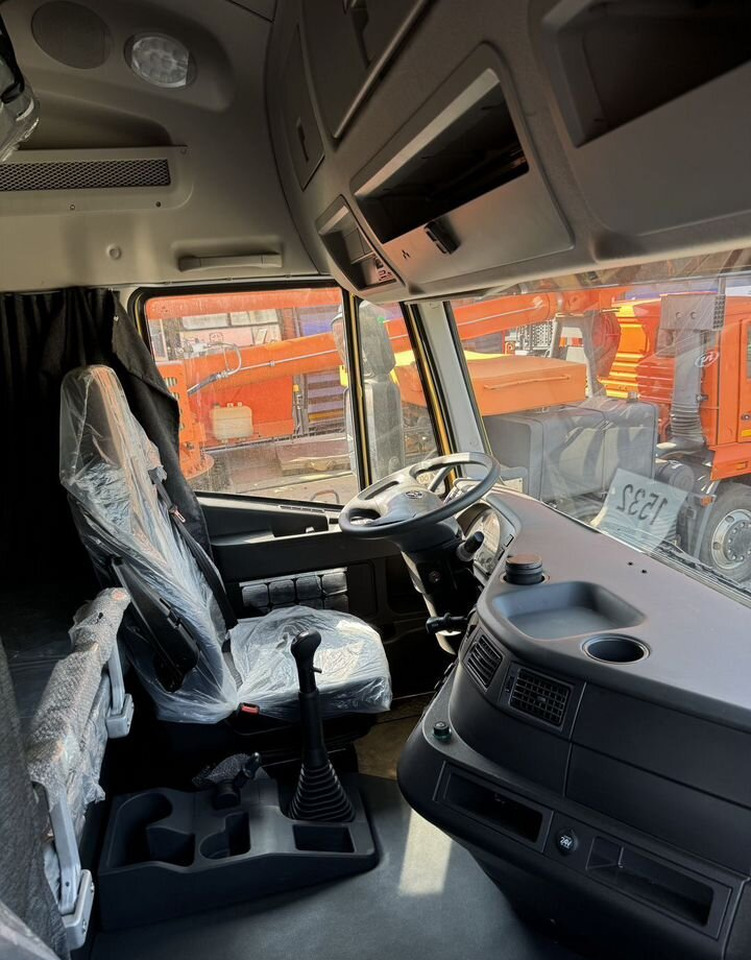 Новый Тягач IVECO-Hongyan CQ4266: фото 6