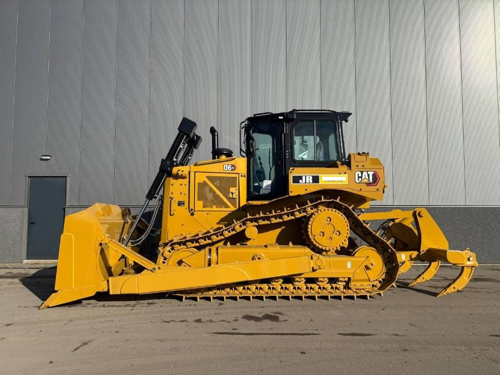 CATERPILLAR CAT-D6 GC - Бульдозер: фото 1 CATERPILLAR CAT-D6 GC - Бульдозер: фото 1