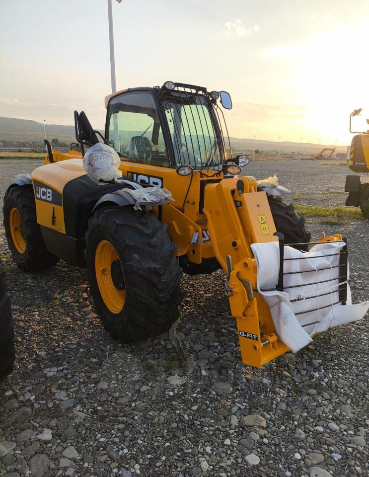 Новый Телескопический погрузчик JCB 531-70: фото 6