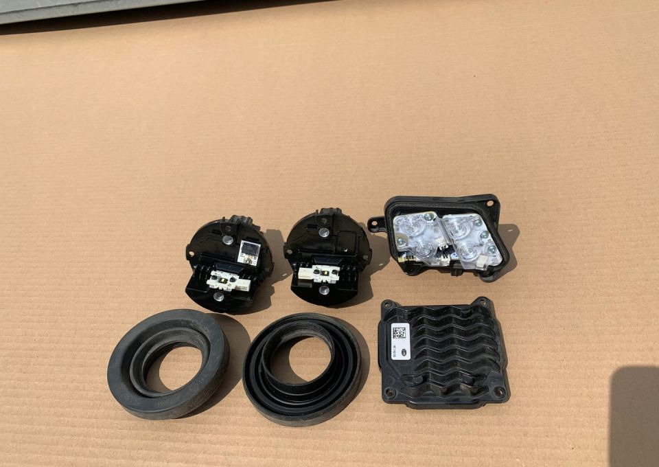 DAF XF euro 6 106 przetwornica LED sterownik lampa - Свет/ Освещение для Грузовиков: фото 1 DAF XF euro 6 106 przetwornica LED sterownik lampa - Свет/ Освещение для Грузовиков: фото 1