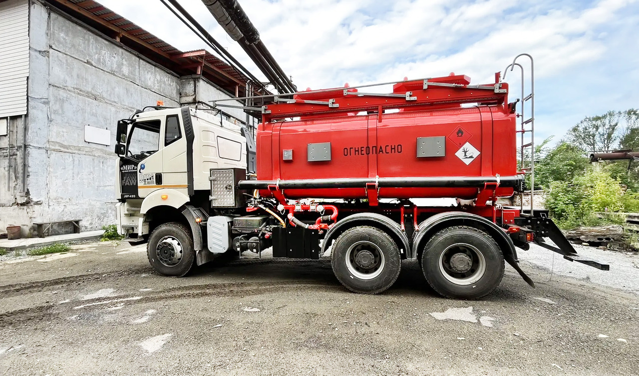 FAW J6 - Грузовик с цистерной: фото 1 FAW J6 - Грузовик с цистерной: фото 1