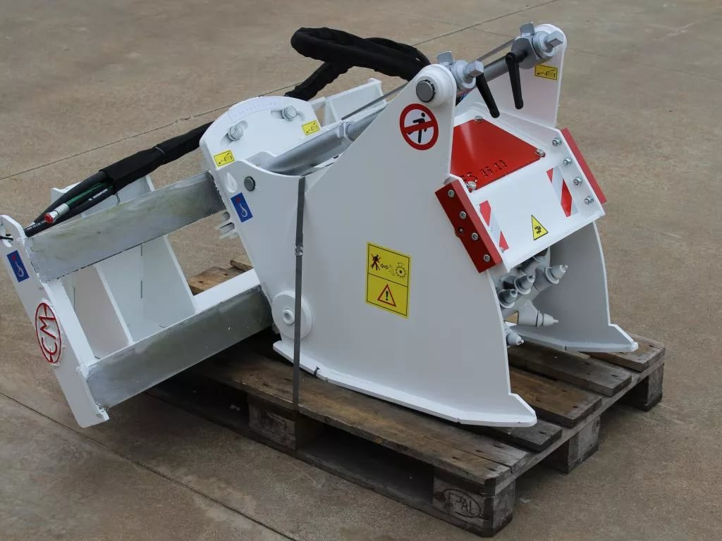 Дорожная фреза от CM Crusher (Италия ) FS 45.15 - Ковш для Фронтальных мини погрузчиков: фото 5 Дорожная фреза от CM Crusher (Италия ) FS 45.15 - Ковш для Фронтальных мини погрузчиков: фото 5