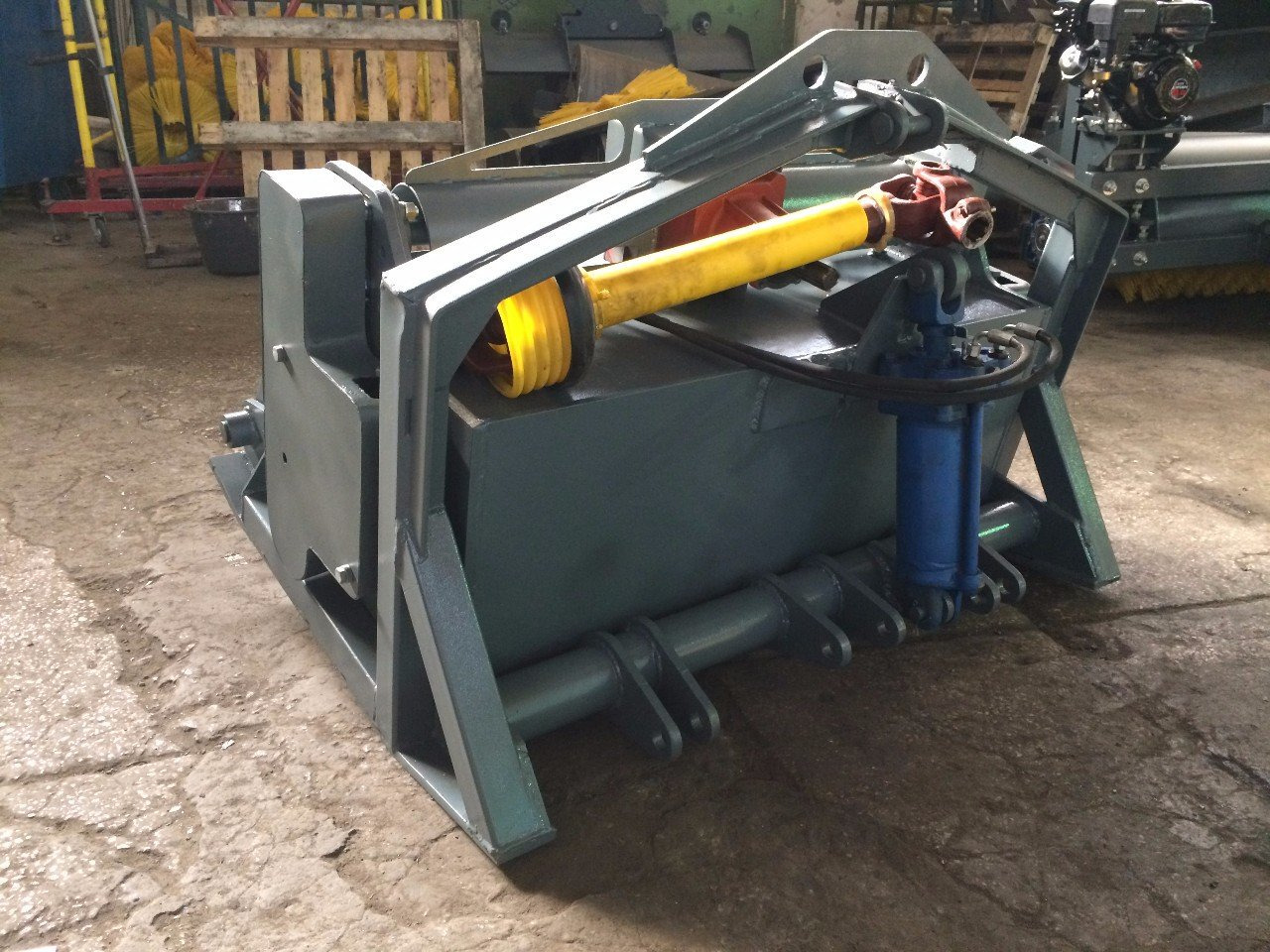 Фреза дорожная с приводом от гидравлики,ширина фрезерования 600 мм - Дорожная фреза, Навесное оборудование: фото 4 Фреза дорожная с приводом от гидравлики,ширина фрезерования 600 мм - Дорожная фреза, Навесное оборудование: фото 4