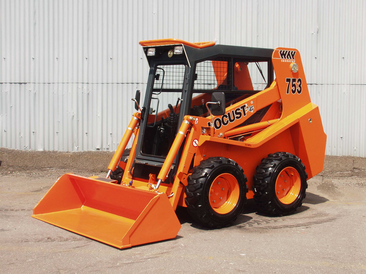 Новый Мини-погрузчик (с бортовым поворотом) Locust L753: фото 6 Новый Мини-погрузчик (с бортовым поворотом) Locust L753: фото 6