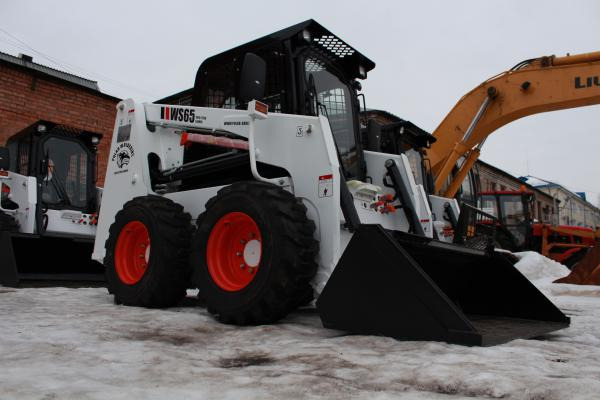 Polar Wolverine (Forway) WS65 - Мини-погрузчик (с бортовым поворотом): фото 2 Polar Wolverine (Forway) WS65 - Мини-погрузчик (с бортовым поворотом): фото 2