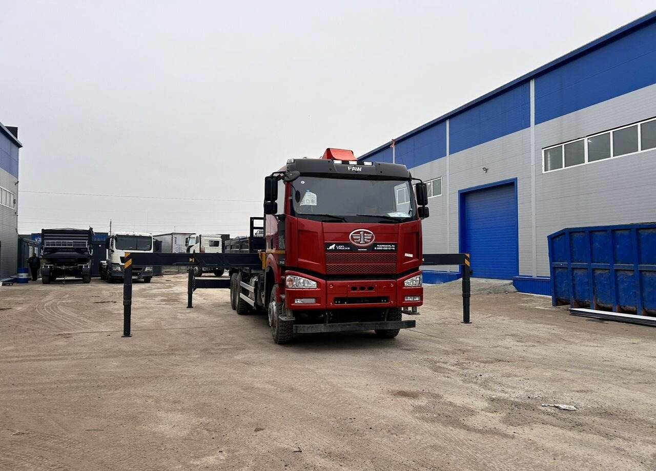 Новый Бортовой грузовик/ Платформа, Автоманипулятор FAW J6P CA3250: фото 17
