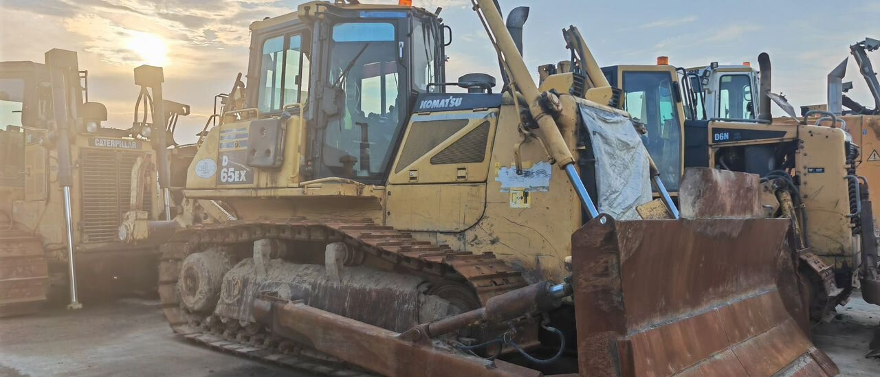 Komatsu D65EX-16 - Бульдозер: фото 1 Komatsu D65EX-16 - Бульдозер: фото 1