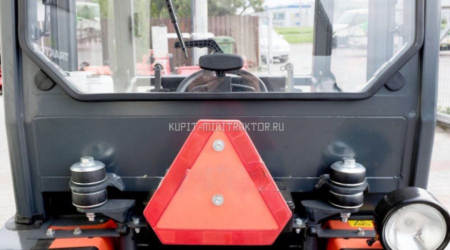 Минитрактор Kubota B2741S с кабиной - Минитрактор: фото 4 Минитрактор Kubota B2741S с кабиной - Минитрактор: фото 4