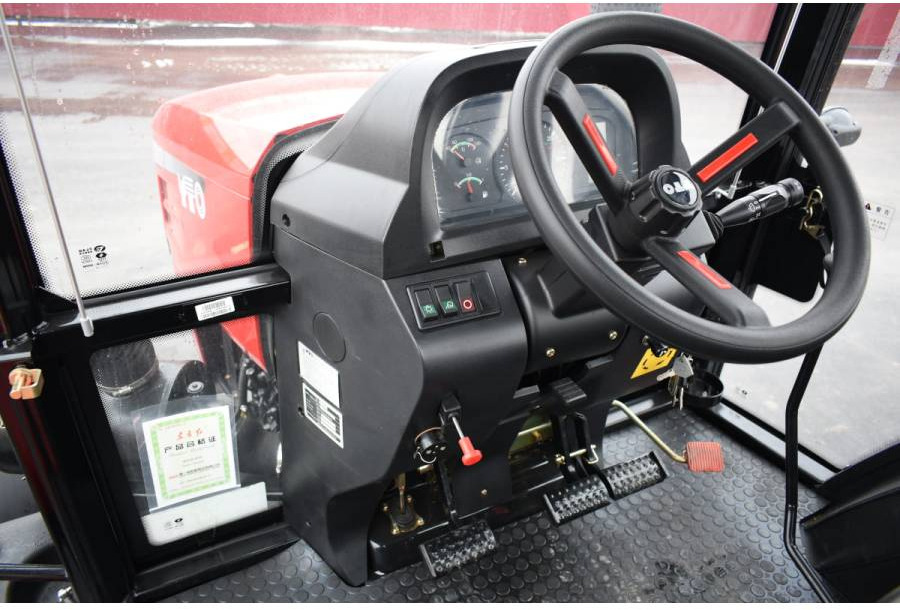 Трактор YTO-X 554 - Минитрактор: фото 4 Трактор YTO-X 554 - Минитрактор: фото 4