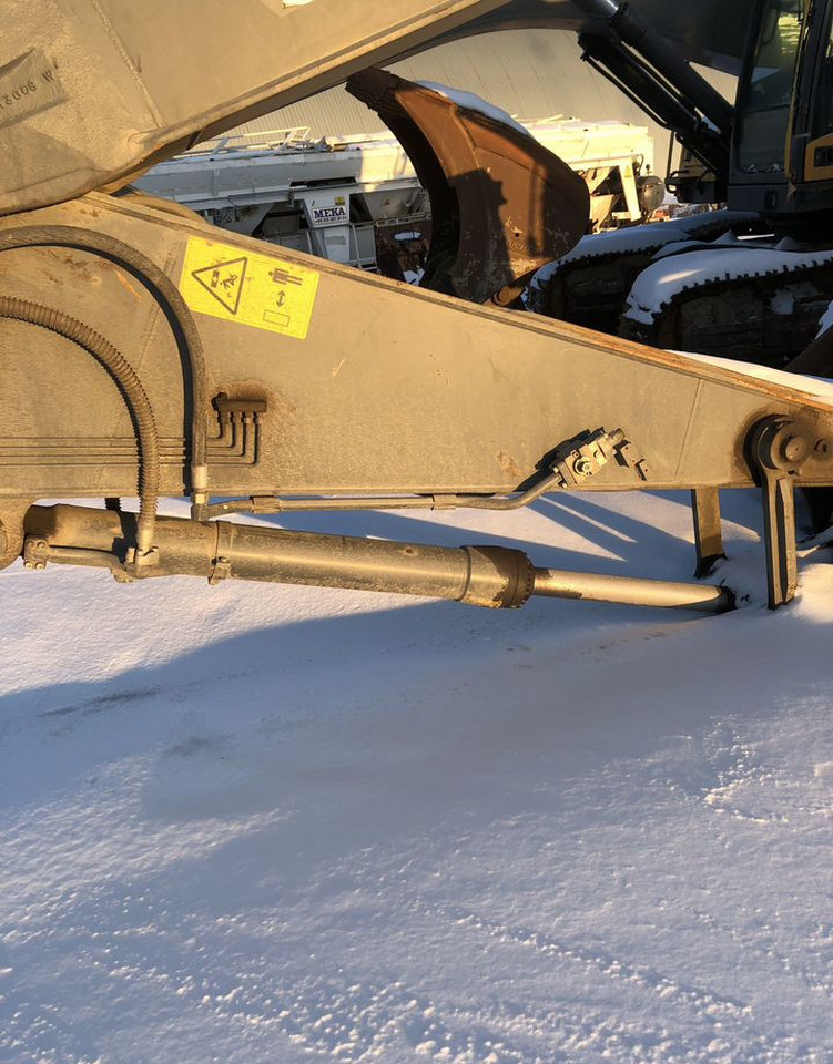 Гусеничный экскаватор Volvo EC300DL: фото 12