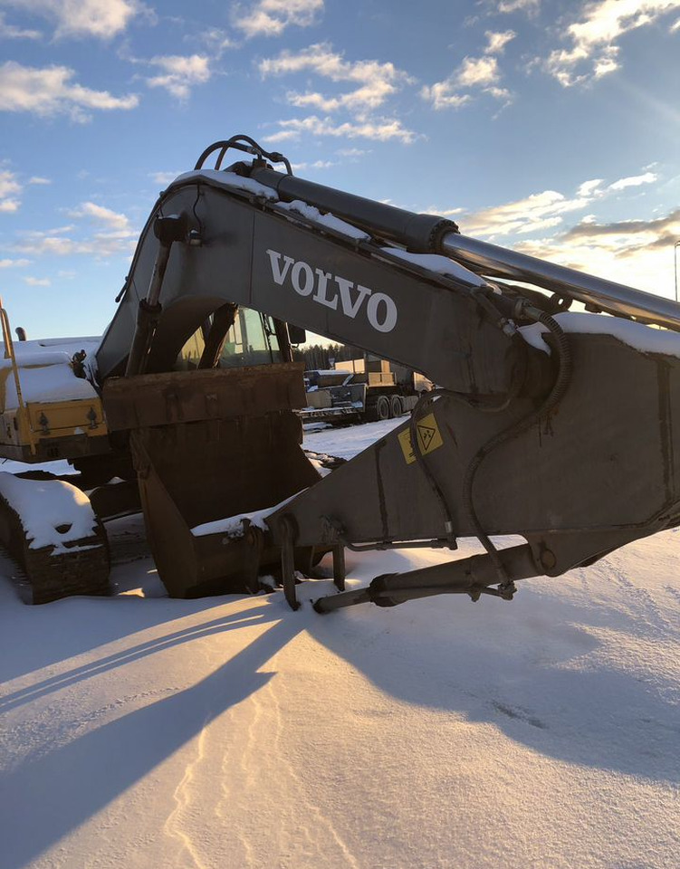 Гусеничный экскаватор Volvo EC300DL: фото 11