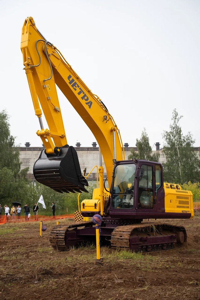 Новый Гусеничный экскаватор ЧЕТРА Е220 - Premium [800]: фото 13