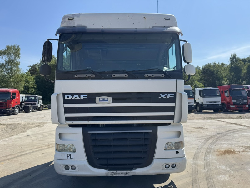 DAF 105 XF 410 Space Cab (MANUAL GEARBOX / BOITE MANUELLE) - Тягач: фото 2 DAF 105 XF 410 Space Cab (MANUAL GEARBOX / BOITE MANUELLE) - Тягач: фото 2