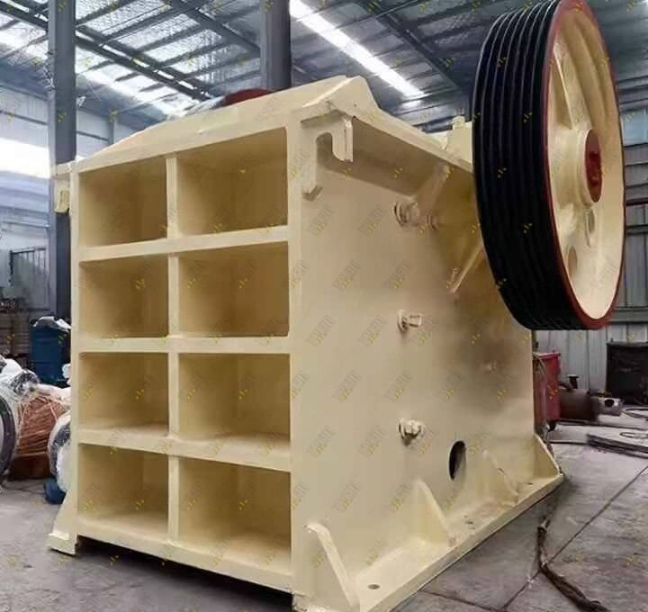 Щековая дробилка PE 1000х1200 - Щековая дробилка: фото 1 Щековая дробилка PE 1000х1200 - Щековая дробилка: фото 1