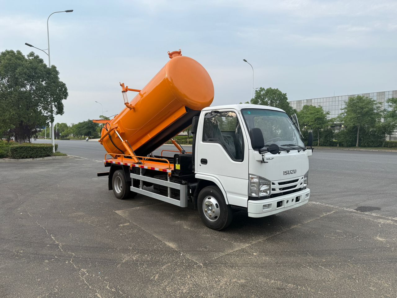 ISUZU P100 - Ассенизатор, илосос: фото 1 ISUZU P100 - Ассенизатор, илосос: фото 1