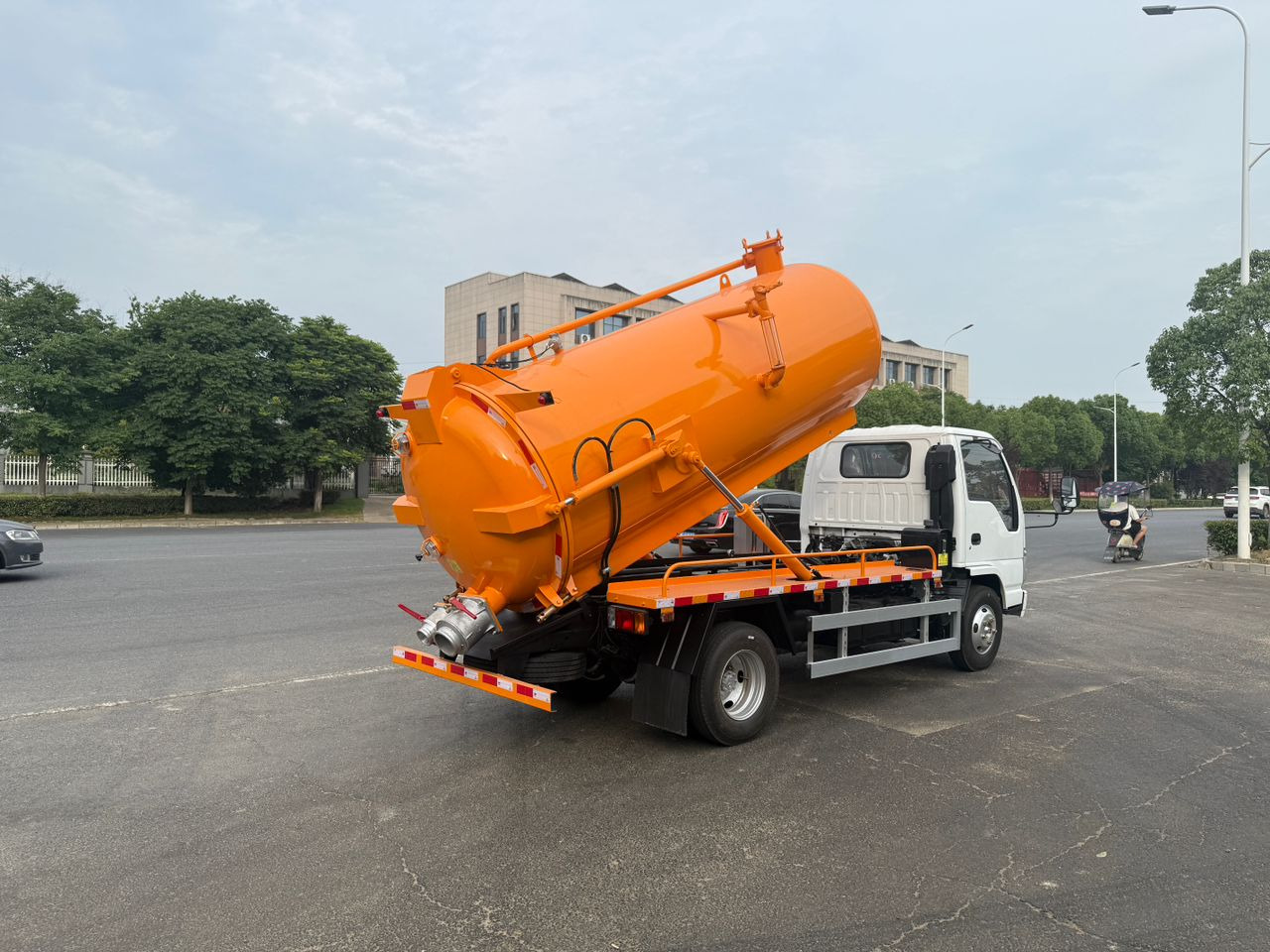 ISUZU P100 - Ассенизатор, илосос: фото 5 ISUZU P100 - Ассенизатор, илосос: фото 5
