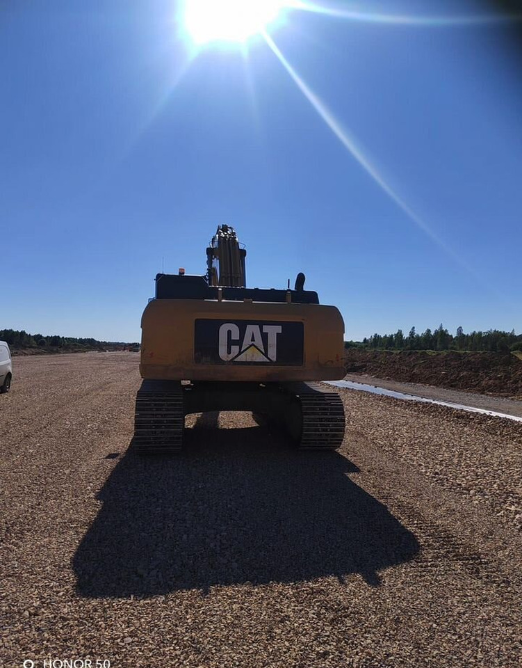 CAT 336 GC - Гусеничный экскаватор: фото 2 CAT 336 GC - Гусеничный экскаватор: фото 2
