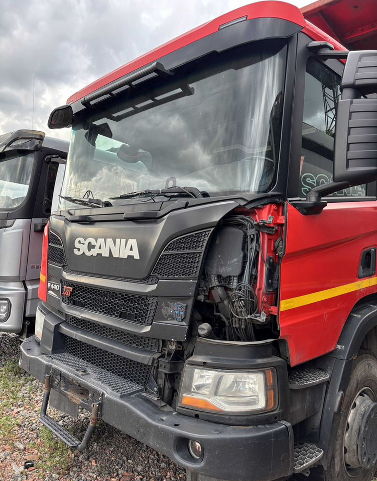 Самосвал Scania P440: фото 7 Самосвал Scania P440: фото 7