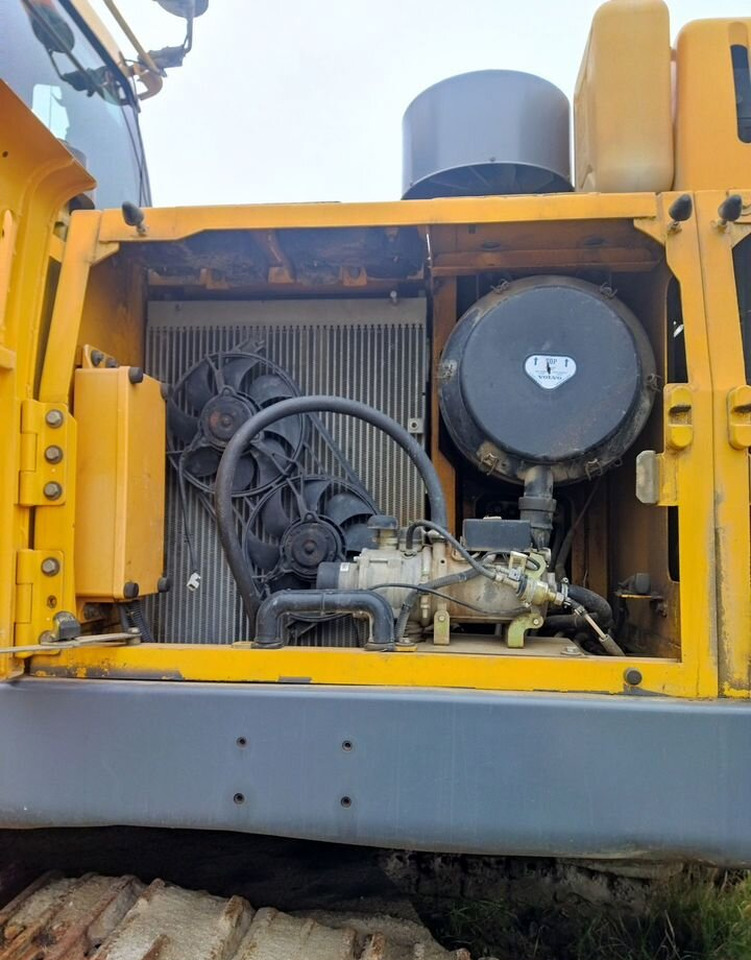 Гусеничный экскаватор Volvo EC380DL: фото 9