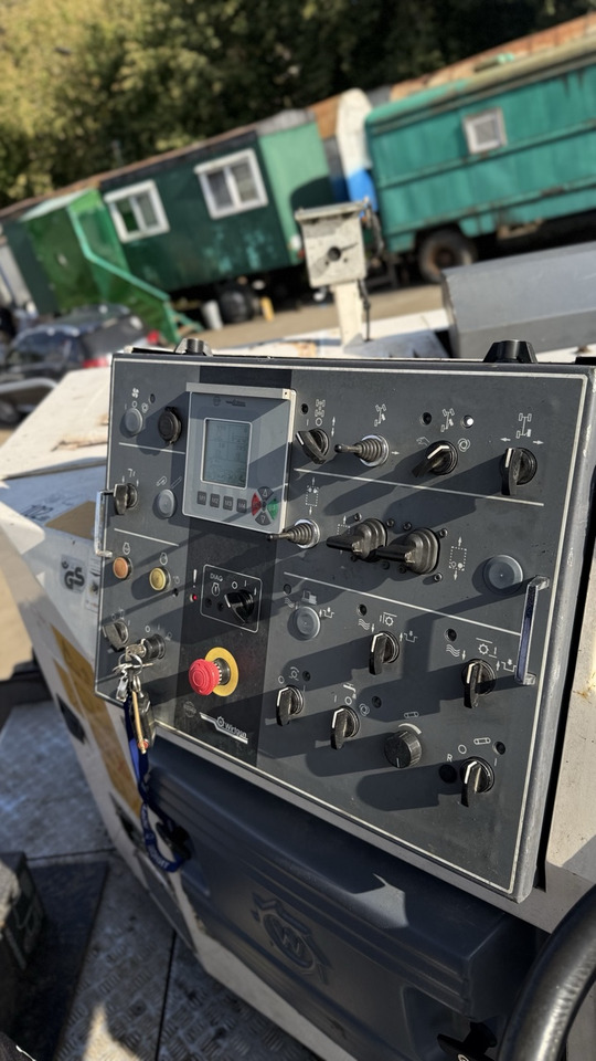 WIRTGEN W130F - Дорожная фреза: фото 3 WIRTGEN W130F - Дорожная фреза: фото 3