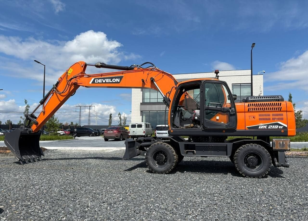 Новый Колёсный экскаватор Develon DX210W-7B: фото 8