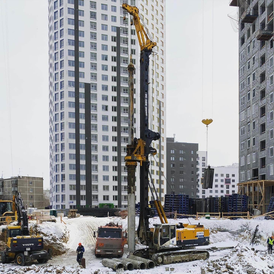 BAUER MBG24 - Буровая машина: фото 2 BAUER MBG24 - Буровая машина: фото 2