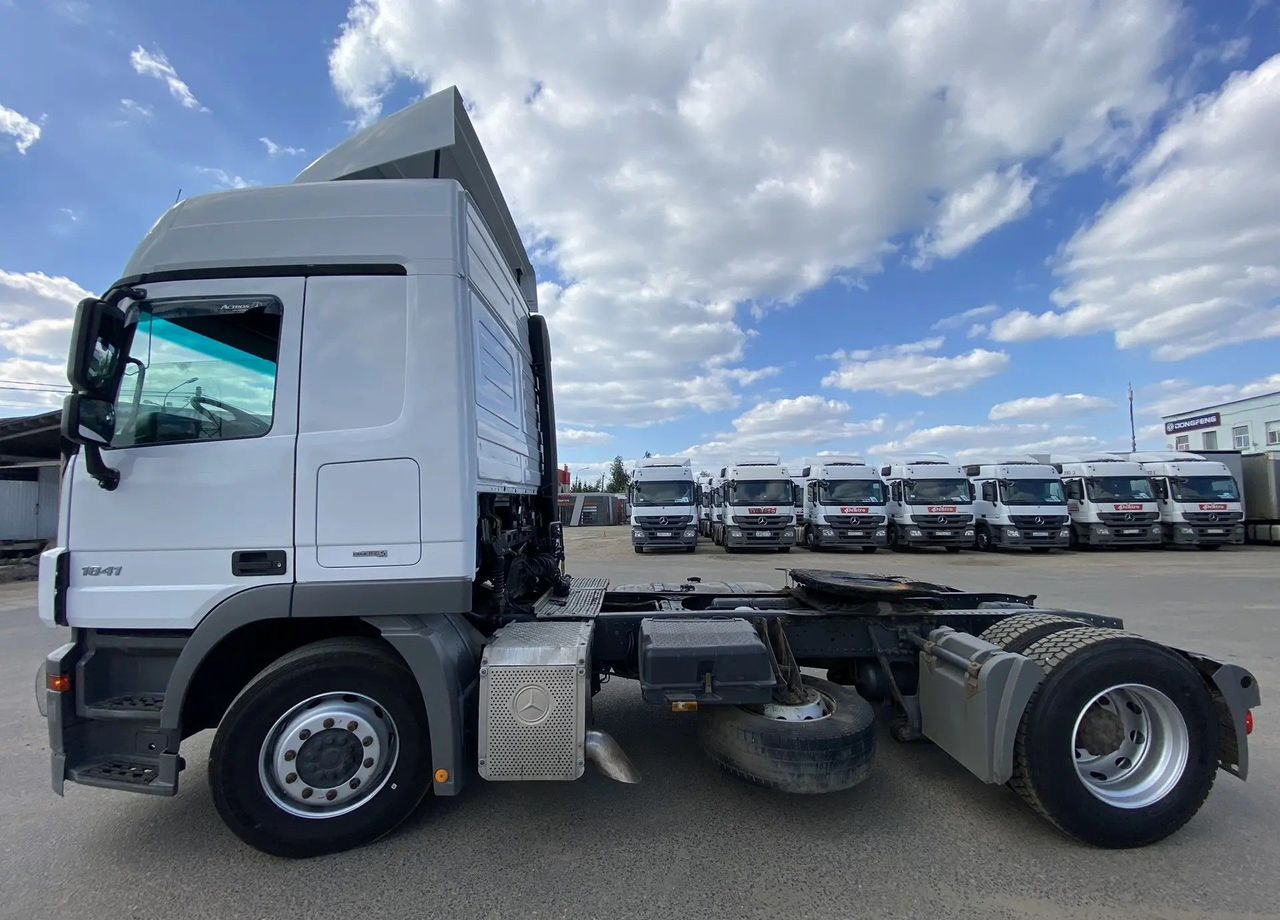 Mercedes-Benz Actros - Тягач: фото 4 Mercedes-Benz Actros - Тягач: фото 4